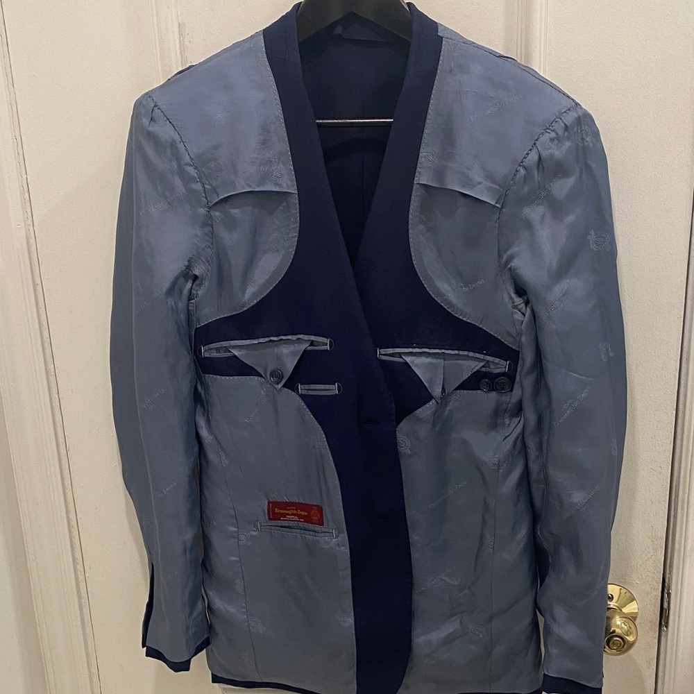 Ermenegildo Zegna Tropical Deep Blue Blazer for men with class S40 - Picture 8 of 8